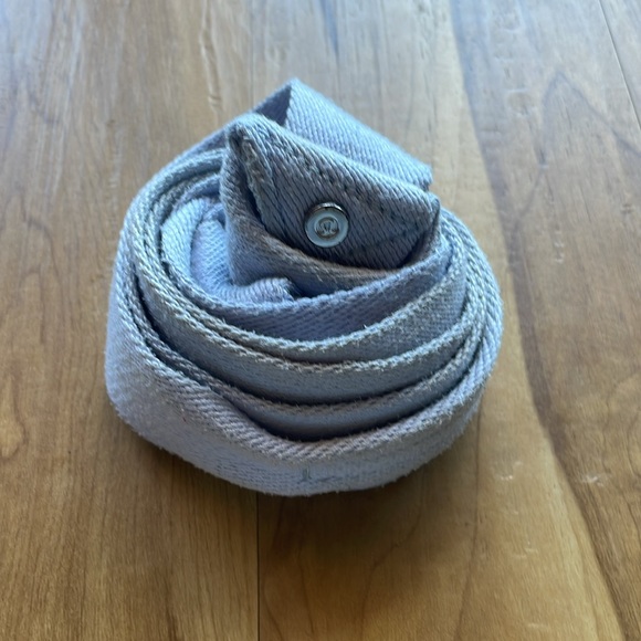Lululemon loop it up yoga mat strap eyelet in day dream - Picture 2 of 2